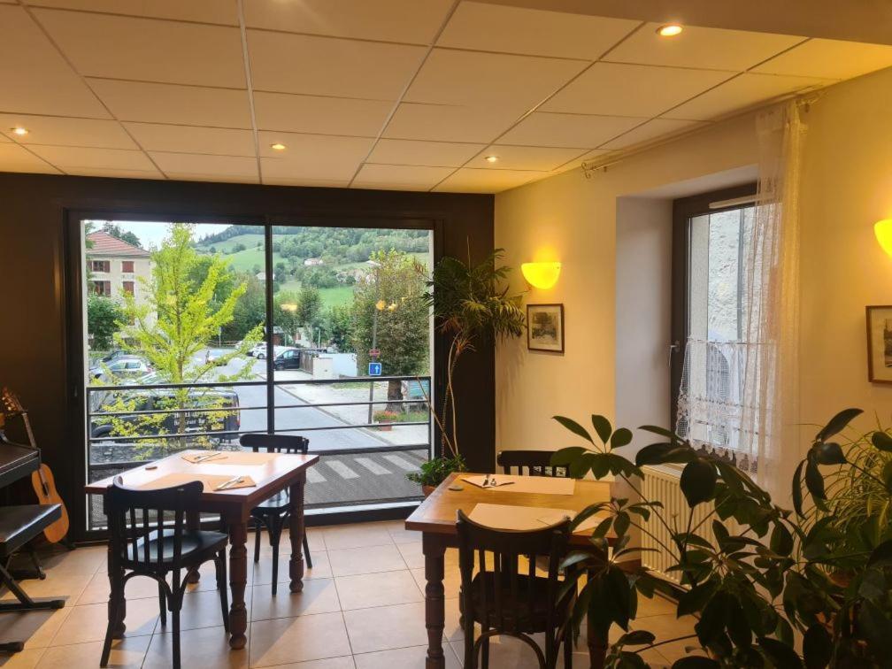 Restaurant Hotel Du Vercors Saint-Martin-en-Vercors Bagian luar foto
