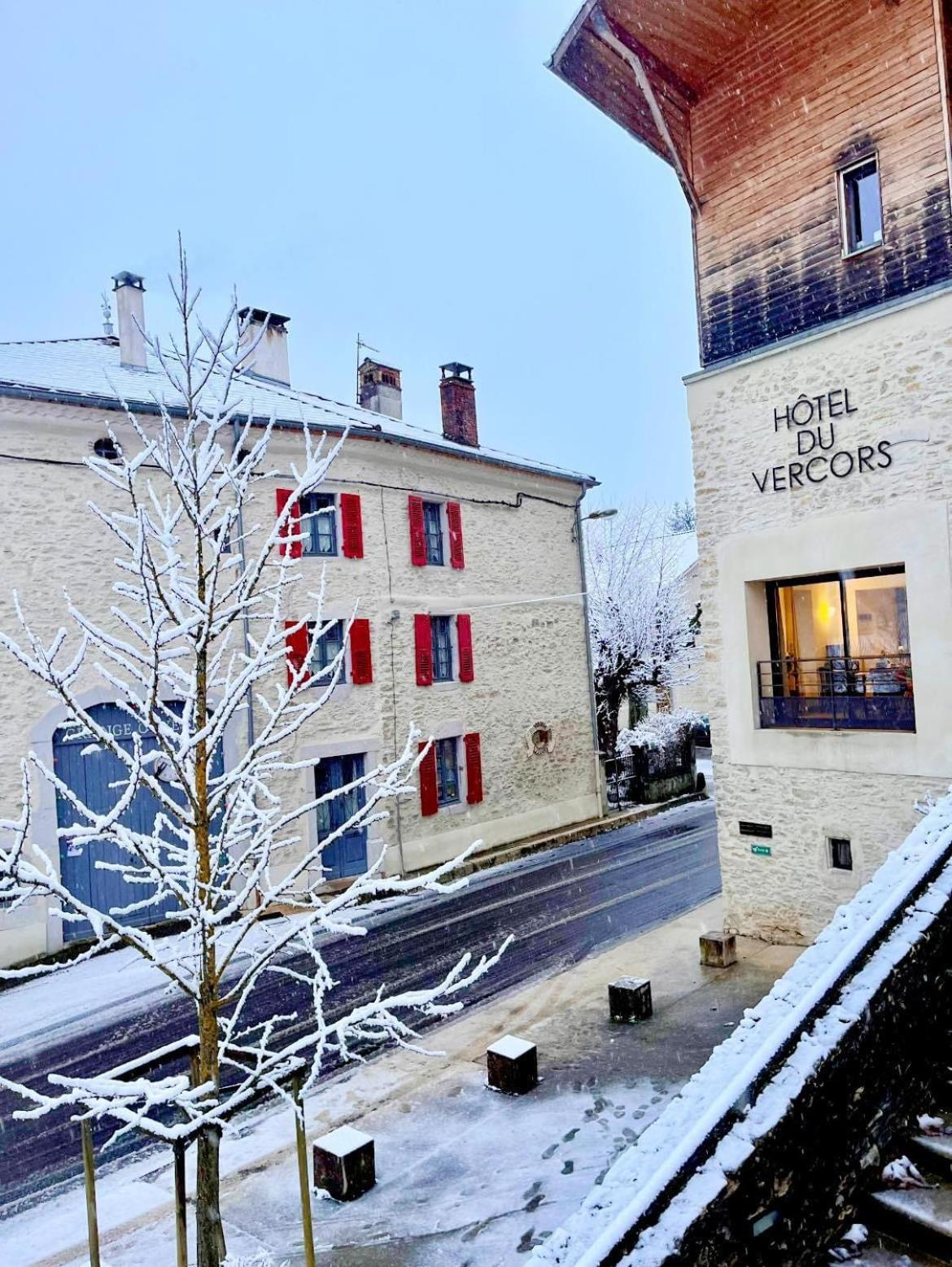Restaurant Hotel Du Vercors Saint-Martin-en-Vercors Bagian luar foto
